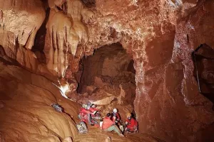 Été actif : Spéléologie