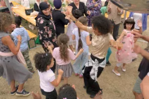 Restitution artistique jeune – Dounia au Square Dullin