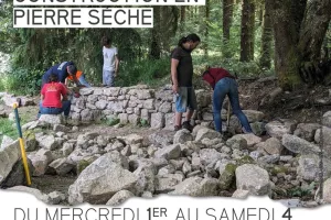 Chantier école de construction en pierre sèche