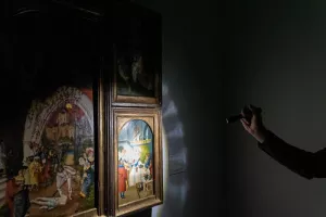 Visite nocturne à la lampe torche